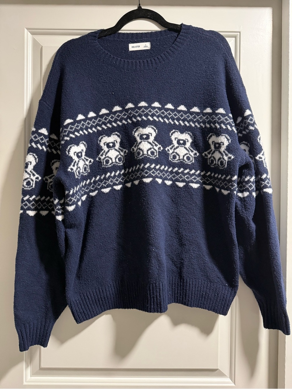 Hollister Navy Crewneck Sweater with White Teddy Bear Fair Isle